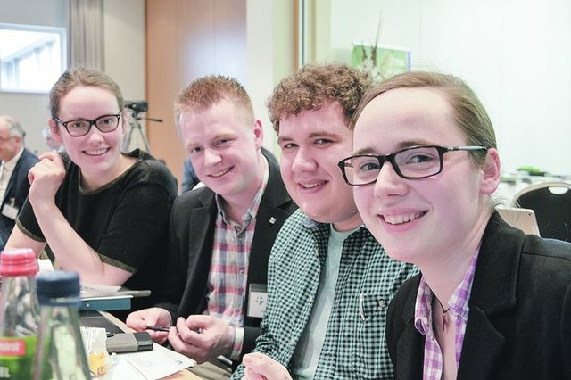 Jugendsynodale (v. l.) Lea Klischat, Felix Kalbe, Philipp Huhn, Henriette Barth