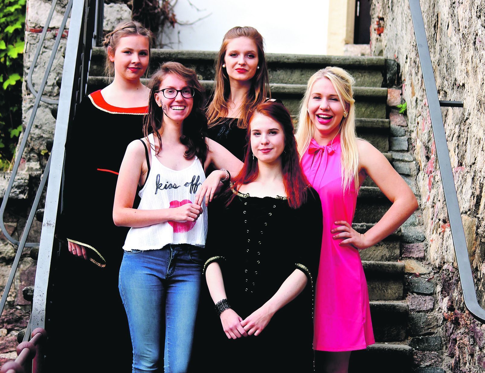 Die Frauen der Reformation aus Torgauer Sicht (von links): Anny Hienzsch als Elisabeth Cruciger, Josephin Heiz als Sarah, Katharina Heinig als Katharina Zell, Annika Stöber als Katharina Luther und Luise Theumer als Luise