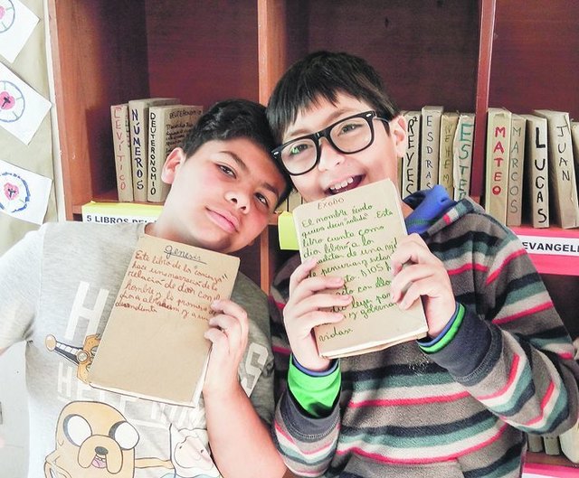 ... Schüler bei den Projekttagen zur Bibel im Colegio Belén O’Higgins, einer Schule im armen Süden der Hauptstadt. | Foto: Versöhnungsgemeinde Santiago de Chile