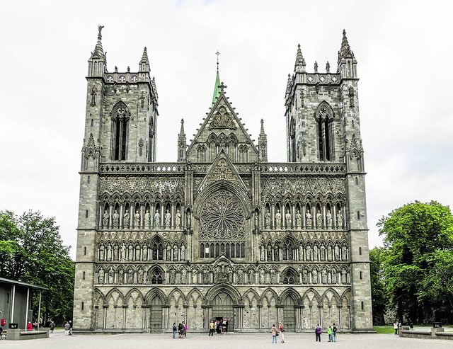 Nationalheiligtum: Auch im Nidarosdom in Trondheim, einer der bedeutendsten Kirchen in Norwegen, soll gestreikt werden. | Foto: Henny Stokseth CC BY-SA 4.0