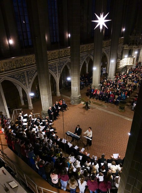 „Musik im Kerzenschein – Singen im Advent“ in der Hallenser Marktkirche | Foto: Ev. Kirchenkreis Halle-Saalkreis
