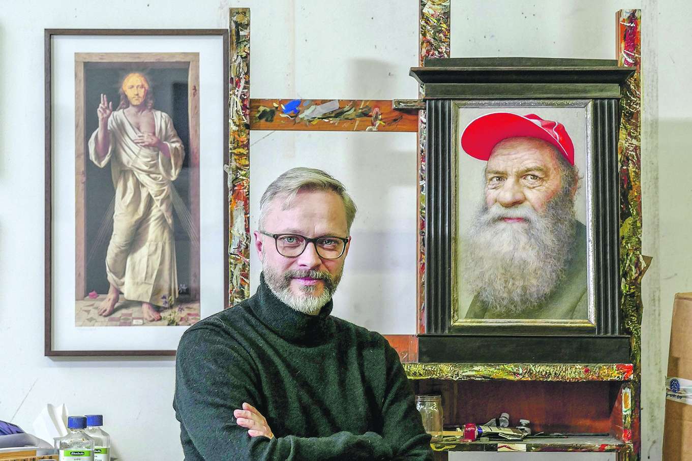 Sucht das Heilige in der Kunst: Der Leipziger Maler Michael Triegel in seinem Atelier.