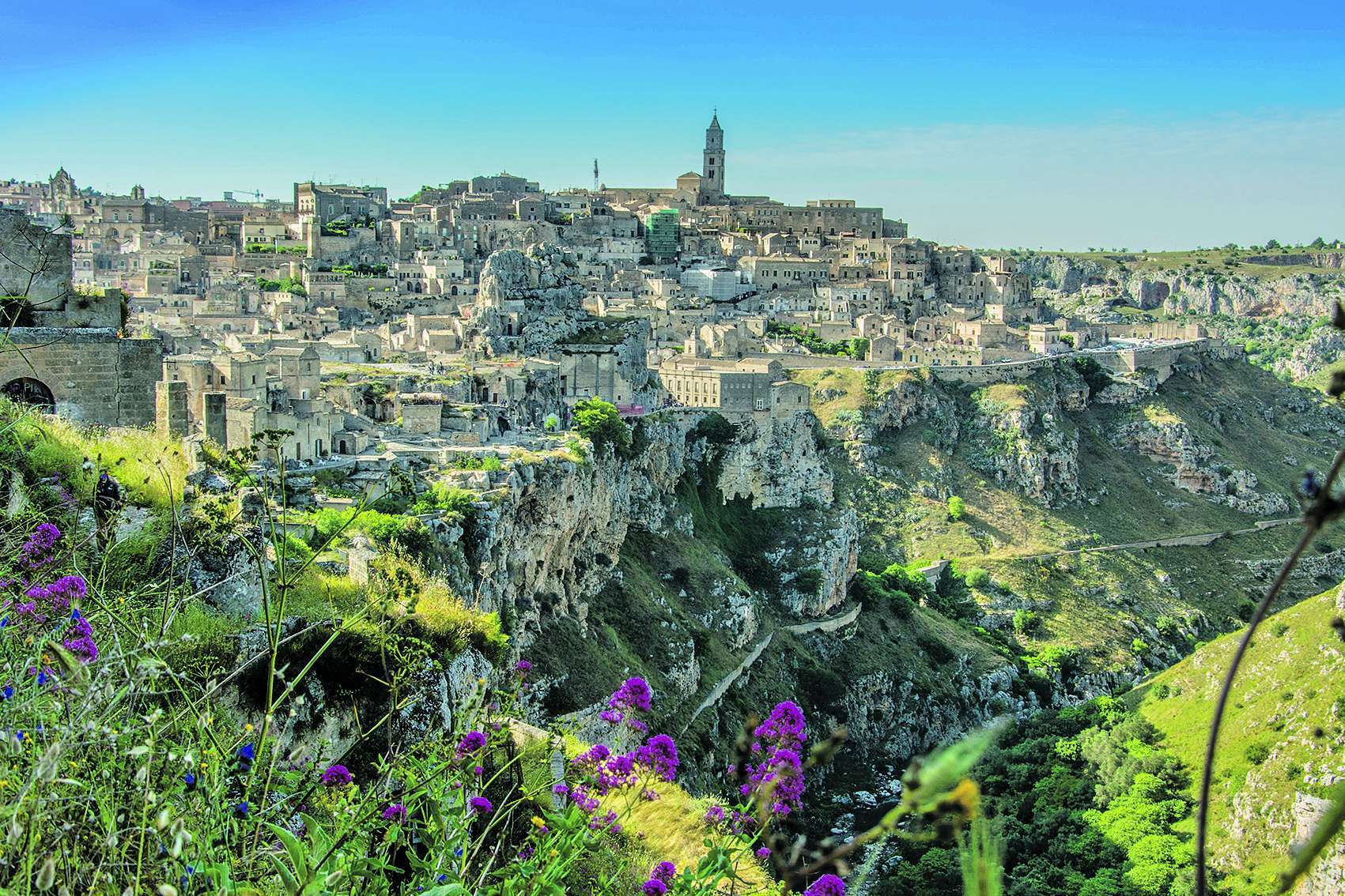 Einst Schandfleck Italiens: Bekannt ist Matera für seine Altstadt, die zu einem erheblichen Teil aus Höhlensiedlungen, den Sassi, besteht. Die Sassi gehören seit 1993 zum Unesco-Welterbe.