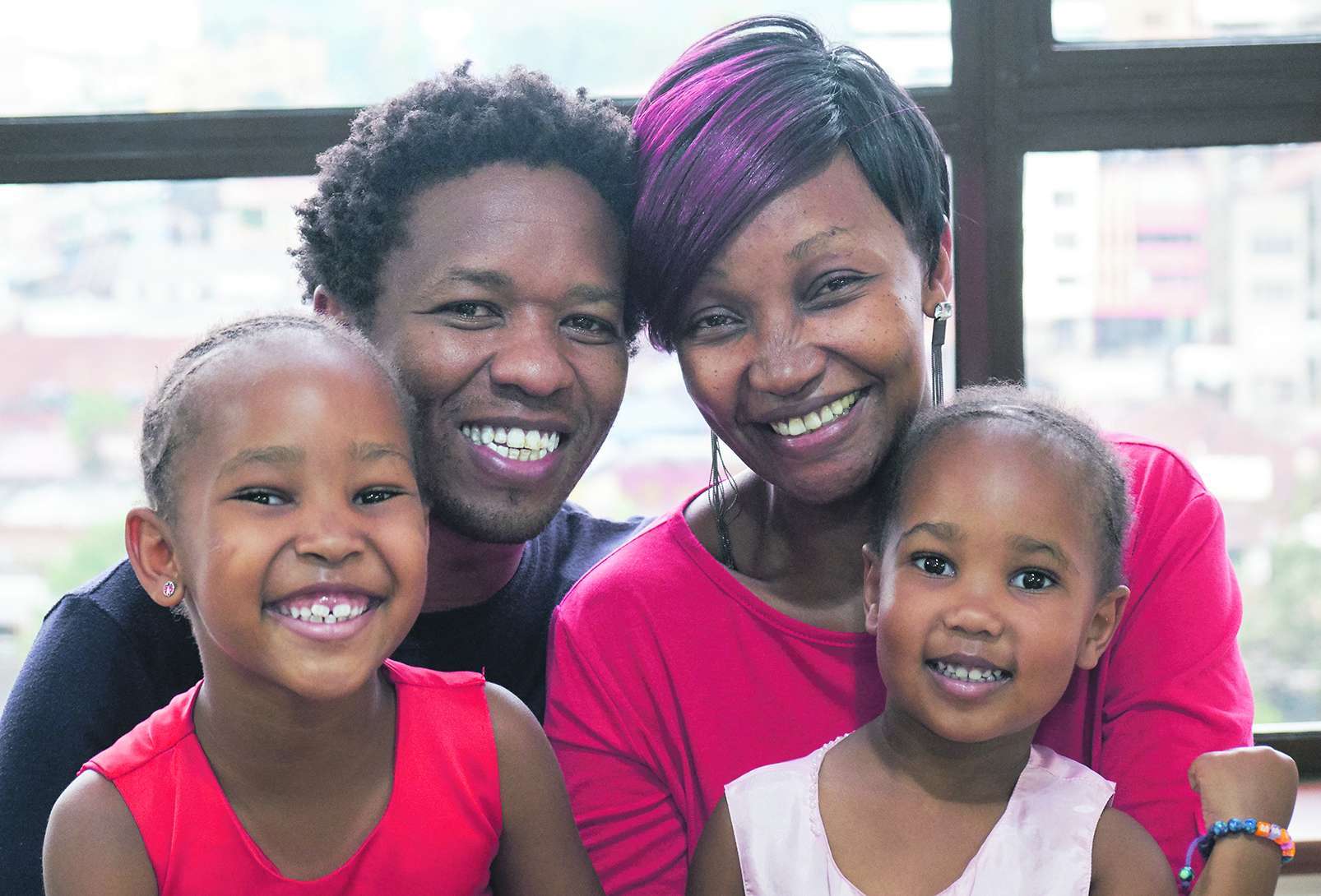 In Kenia war Frank Koine als Musikpastor und Musikproduzent tätig, nun will er auch in der Stadtkirchengemeinde von Wittenberg die Musikarbeit mit jungen Menschen ausbauen. Mit ihm nach Deutschland gekommen sind seine Frau Flora (40) und die Töchter Jazmine (6) und Mayah (3).