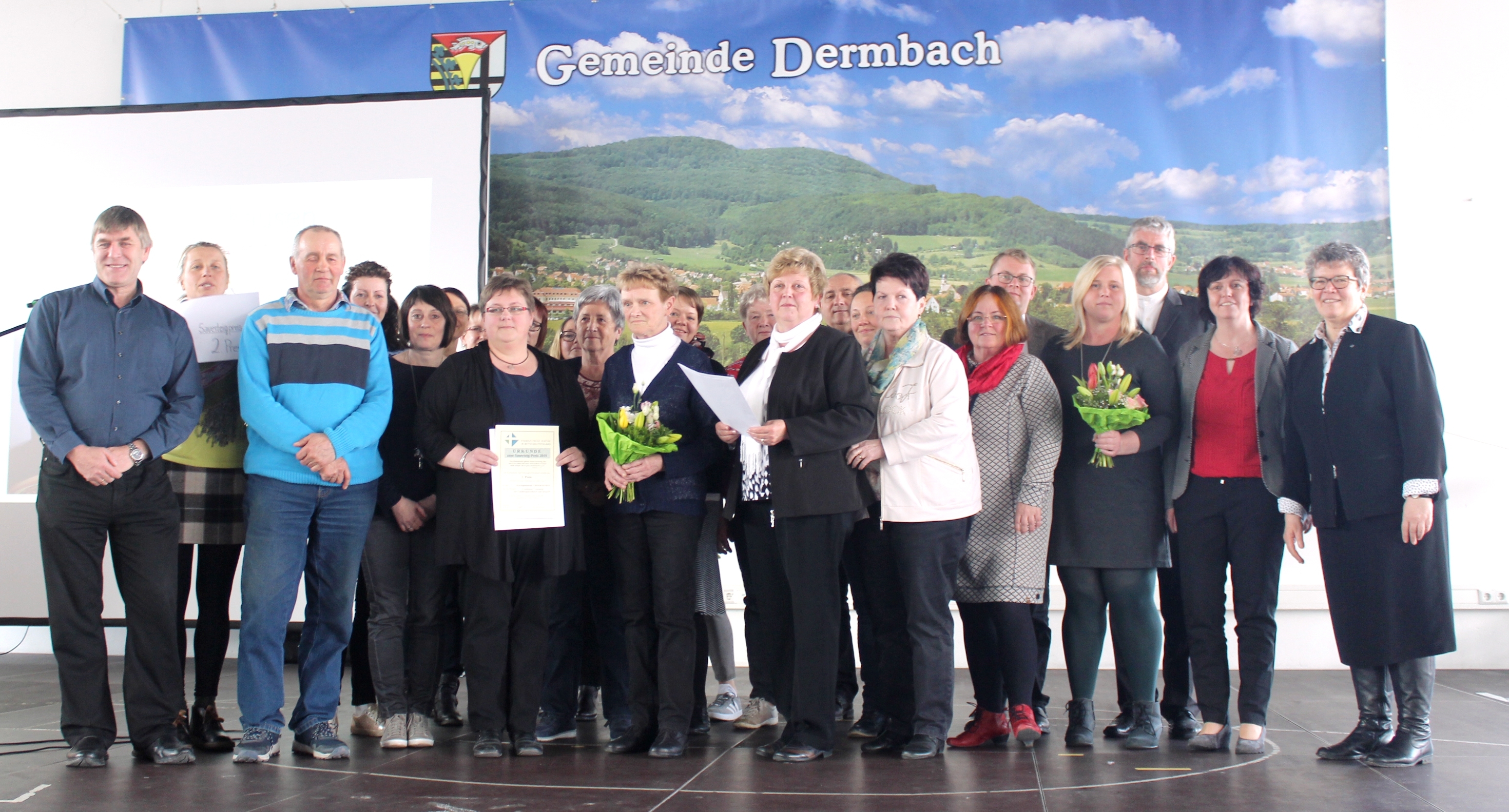 Ausgezeichnet: Beim Kirchenältestentag im Kirchenkreis Bad Salzungen-Dermbach würdigte Superintendent Ulrich Lieberknecht die Gemeinden Urnshausen, Roßdorf und Neidhardshausen für innovative Projekte mit dem "Sauerteigpreis".