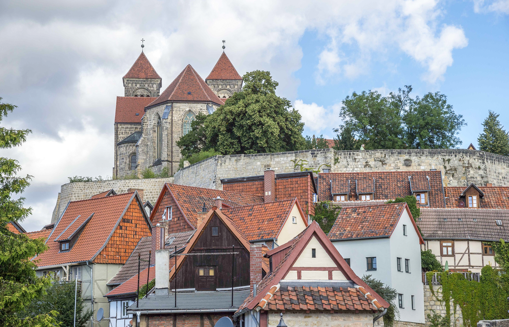 Blick auf die Stiftskirche und die Altstadt