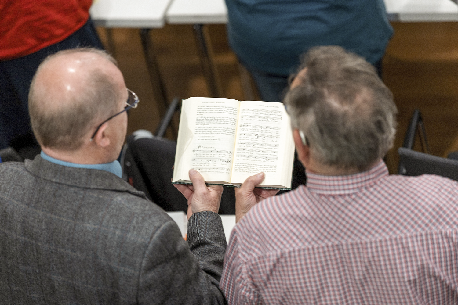 Die Synodalen haben nicht nur gemeinsam beraten, sondern auch zusammen gesungen, begleitet vom Synoden-Posaunenchor.