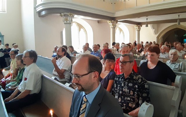 Die Gottesdienstgemeinde | Foto: Jörg Bachmann