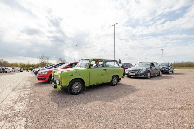 Nicht nur SUVs nahmen an dem Gottesdienst teil. | Foto: Paul-Philipp Braun 