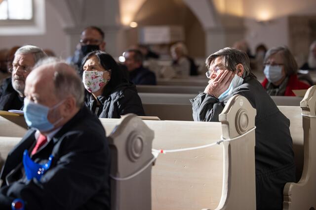 Szenen aus dem Gottesdienst. | Foto: Paul-Philipp Braun 