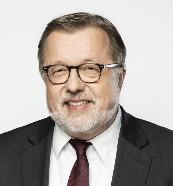 Der Präsident des Berufsverbands der Kinder- und Jugendärzte (BVKJ), Thomas Fischbach (Foto), hat vor einer Zunahme psychischer Erkrankungen und Auffälligkeiten bei Kindern und Jugendlichen durch die Folgen der Corona-Krise gewarnt.