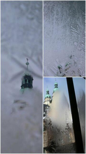Marktkirche "Unser lieben Frauen" in Halle - durch die Eisblumen auf den Fenstern der Marienbibliothek fotografiert (Kirchenkreis Halle-Saalkreis) | Foto: Anke Fiebiger