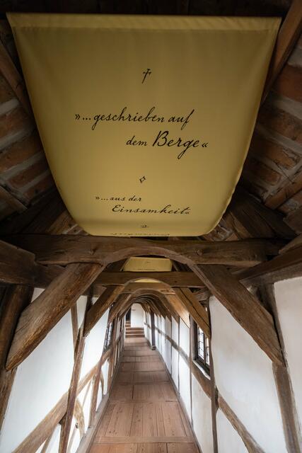 Zitate schmücken die Verbindung zur Lutherstube. | Foto: Paul-Philipp Braun 