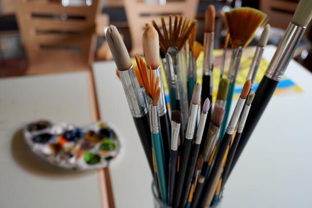 Die Wochenaufgabe war sich mit Acrylfarben im DIN-A3-Format die eigene Zukunft „auszumalen“.