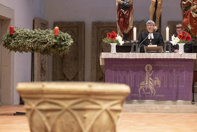 EKM-Landesbischof Friedrich Kramer bedankte sich für die gute und engagierte Arbeit Christian Stawenows. | Foto: Paul-Philipp Braun 