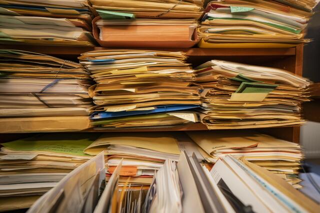 Hunderte Akten sind Bestandteil des Vorlass´ des Theologen. | Foto: Paul-Philipp Braun