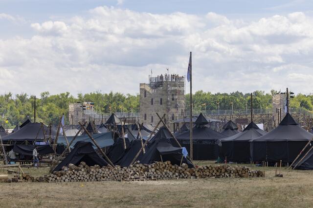 Im Zentrum der Zeltstadt steht der sogenannte "Makkan", ein Versammlungsplatz für alle Teilnehmer. | Foto: Paul-Philipp Braun 
