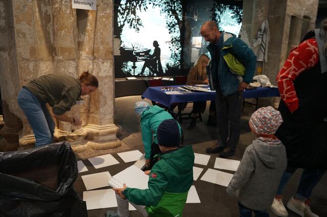 Zum Weltkindertag kamen auch die Jüngsten nicht zu kurz, hier galt es,  die richtigen Memory-Paare zu finden.