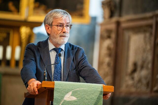 Klaus Dicke, emeritierter Profesor für politische Theorie und Ideengeschichte und früherer Rektor der Universität Jena, sprach in seinem Festvortrag über "Herder und die Schöpfung".  | Foto: Maik Schuck