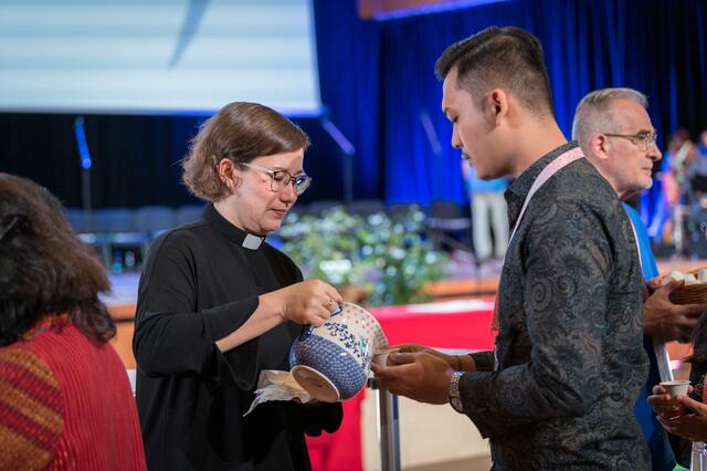 Julia Braband, Delegierte aus Mitteldeutschland beim Eröffnungsgottesdienst | Foto: LWB/Albin Hillert
