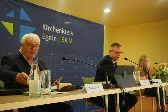 (v.l.n.r.) Vizepräses Klaus Strobel , Präses Erik Hannen, Vizepräses Tanja Kay | Foto: Kirchenkreis Egeln