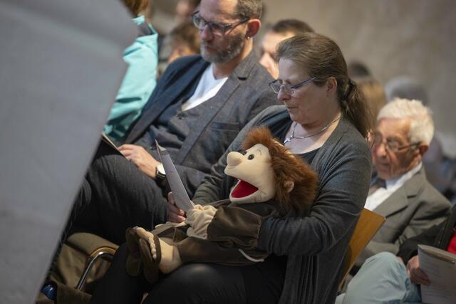 Mönch und Bauchredner: Bruder Franz war auch unter den Gästen. | Foto: Paul-Philipp Braun 