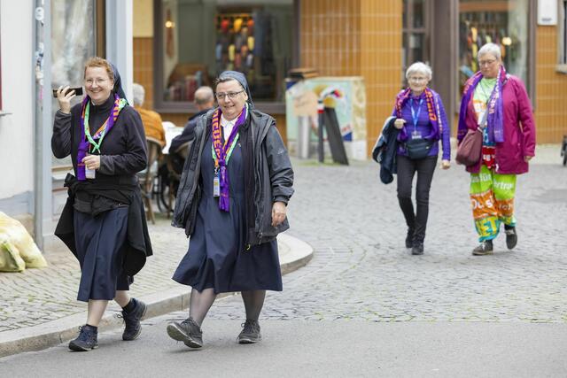 Katholikentagsbesucher unterwegs durch die Innenstadt am "Abend der Begegnung". | Foto: Foto: epd-bild/Paul-Philipp Braun