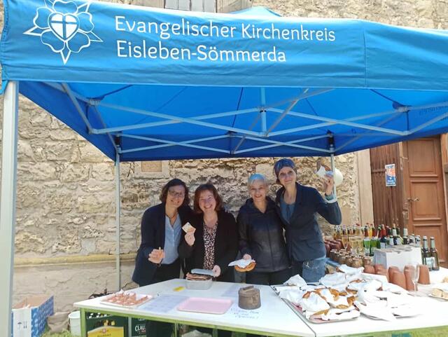 Konzertverpflegung 
durch unser Team: Juliane, Frau Franke, Sylvia, Denise | Foto: Sylvia Buchmann