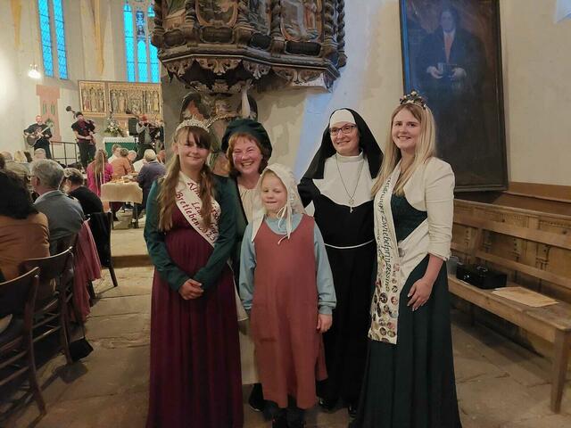 Beim Adjuvantenschmaus am Fr, den 31.5.24 in Gorsleben