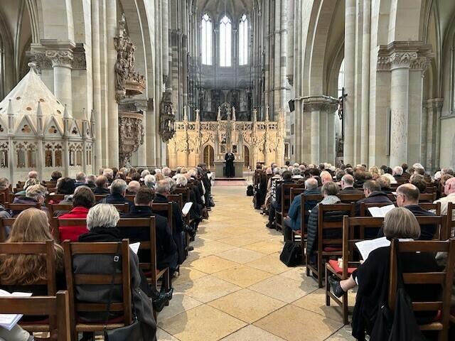 Die Friedensandacht wird im Dom St. Mauritius und Katharina zu Magdeburg gefeiert.  | Foto: Willi Wild