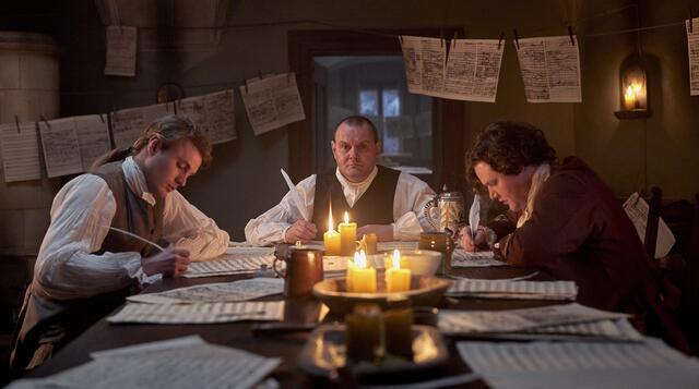 Bis kurz vor dem Fest arbeitet die Familie auf Hochtouren (v. l. n. r.:) Emanuel (Ludwig Simon), Johann Sebastian (Devid Striesow) und Friedemann (Dominic Marcus Singer). | Foto: ARD Degeto/EIKON/Ricardo Gstrein