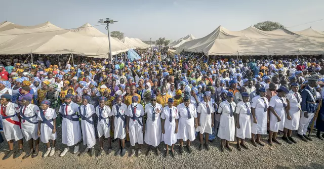 Zehntausende Lutheraner aus ganz Nigeria und Gäste aus aller Welt haben am Abschlussgottesdienst der 100. Annual Convention der Lutherischen Kirche Christi in Nigeria teilgenommen. Neben Bibelarbeit, Gebeten und Diskussionen gab es auch ein Kulturprogramm. | Foto: LWF/Albin Hillert