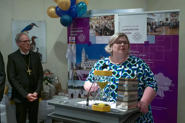 Grußworte der mecklenburgischen Pröpstin Sabine Schümann | Foto: Heiko Rebsch