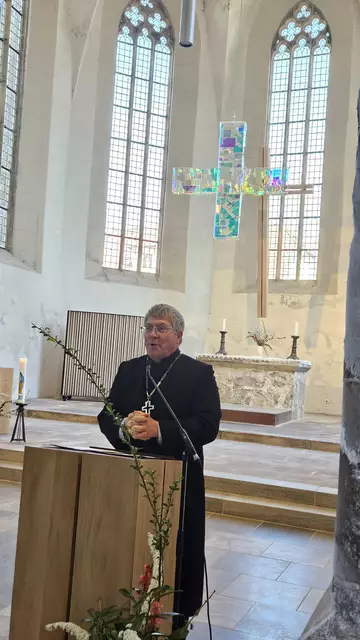 Grußwort des Landesbischofs. | Foto: Regina Englert