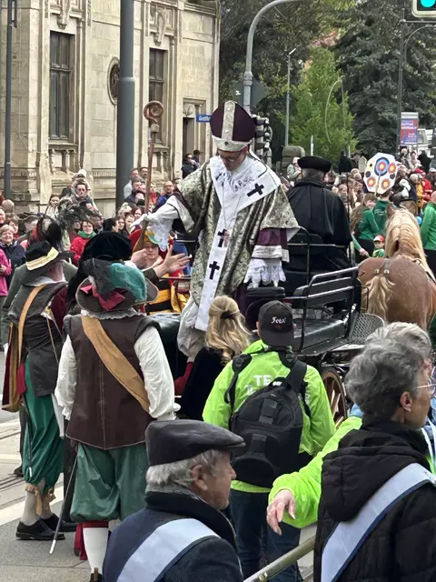 Beim Festumzug am Sonntagnachmittag präsentieren sich 300 Teilnehmer den 55.000 Zuschauern in Gotha. | Foto: Willi Wild
