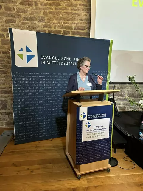 Barbara Füten wurde in Mettmann in Nordrhein-Westfalen geboren und arbeitet derzeit als Dezernentin in der Abteilung Recht und Kirchenkreisangelegenheiten im Landeskirchenamt der Evangelischen Kirche im Rheinland in Düsseldorf.  | Foto: Willi Wild