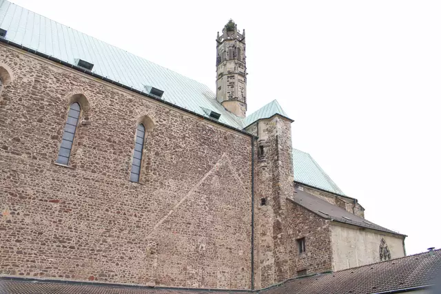 Die Kirche gilt als Wahrzeichen der Stadt. | Foto: epd-bild/Oliver Gierens