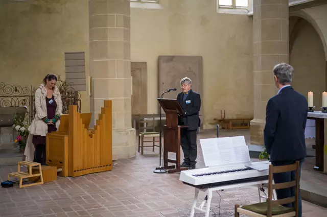 Mit einer musikalischen Andacht mit Landesbischof Friedrich Kramer in der Predigerkirche wurde der Tag eröffnet. | Foto: Matthias Frank Schmidt