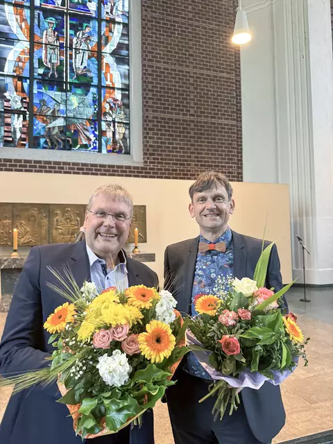 Staffelstabübergabe: Klaus Douglass (l.) und sein Nachfolger bei midi, Thomas Schlegel | Foto: midi/Kerstin Schippmannn