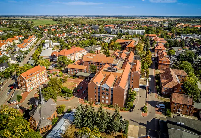 Das Geländer der Pfeifferschen Stiftungen in Magdeburg-Cracau. | Foto: Foto Video Lehmann