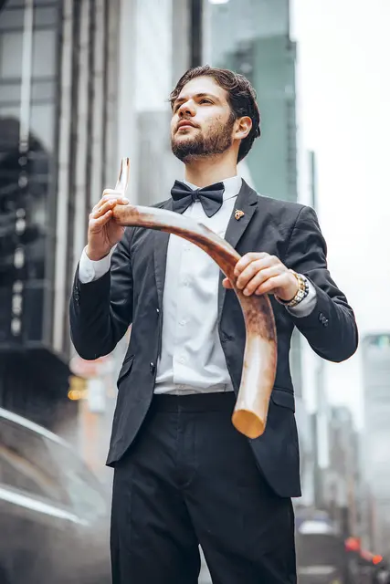 Bar Zemach mit dem Schofar | Foto:  Achava/Ricki Sofer