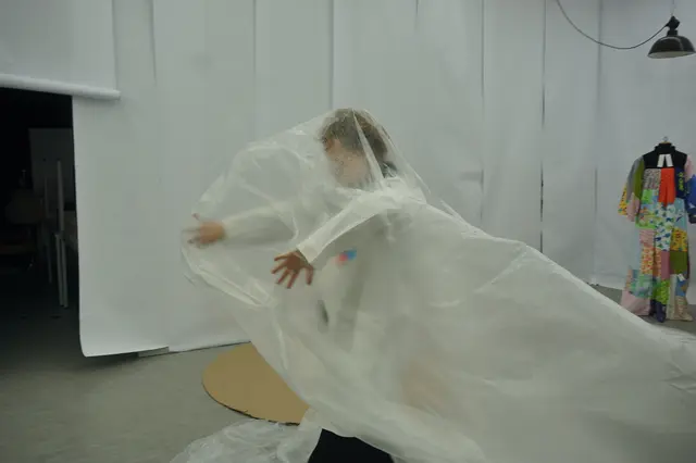 Studenten bei der Arbeit am Kunstprjekt "Fast Perfekt" | Foto: Bauhaus-Universität Weimar
