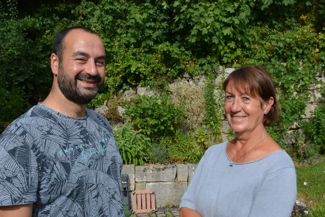 Der Glaube als Basis: Jalal Azra kam 2015 aus Syrien nach Deutschland. Unterstützung bei seinem Neuanfang erhielt er von Margit Froeb.
| Foto: Thomas Schäfer