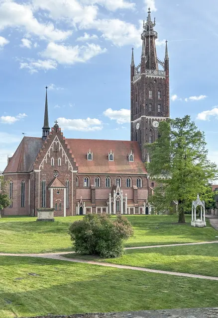 Tag des offenen Denkmals: Kirche, Bibelturm und Schlossanlage von Wörlitz können besichtigt werden. | Foto: Uwe Kraus