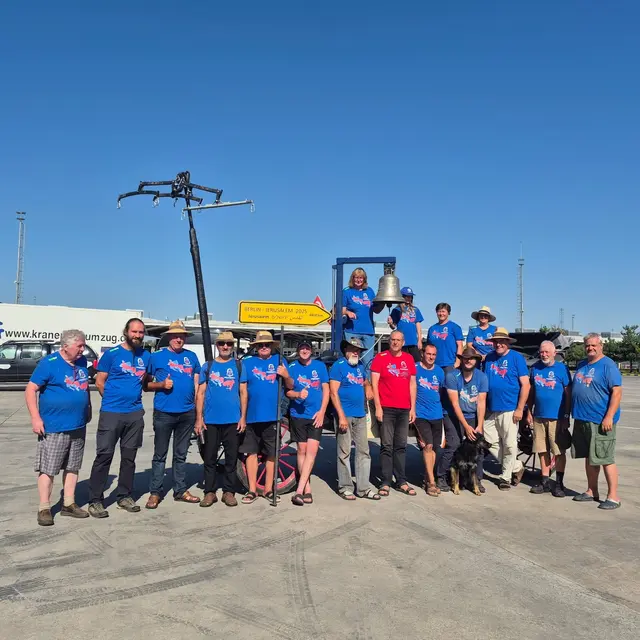 Der in Berlin gestartete Pferde-Friedenstreck in den Nahen Osten sitzt seit einer Woche am türkischen Grenzübergang Kapikule fest. Die Lage sei für die derzeit 15 Menschen vor Ort anstrengend, sie seien jedoch weiter hoffnungsvoll.  | Foto: Donatha Castell
