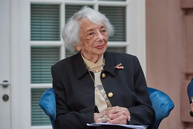 Die 2023 gegründete Margot-Friedländer-Stiftung setzt sich im Sinne ihrer Stifterin, der Holocaust-Überlebenden Margot Friedländer (1921-2025), für Toleranz, Menschlichkeit, Freiheit und Demokratie ein. Schirmherr der Stiftung ist Bundespräsident Frank-Walter Steinmeier. | Foto:  epd-bild/Christian Ditsch