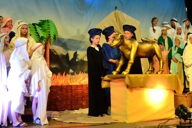 Ausschnitt aus dem Kinder-Musical Goldenes Kalb | Foto: Nicole Victor