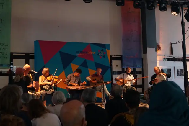 Ein wunderbares Konzert der Band Jusur (Oud, Nay, Klarinette, Perkussion, Violine, Gesang) beschloss das Fest.
