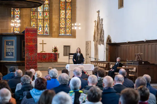 Regionalbischöfin Friederike Spengler, Liturgin des Festgottesdienstes  | Foto: Matthias Frank Schmidt