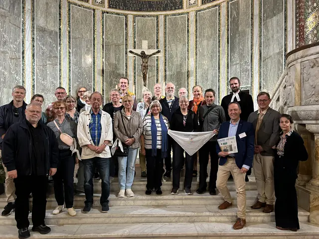 Die Pilger der Hoffnung in der Christuskirche mit Pfarrer Dr. Michael Jonas (4.v.r.) | Foto: Christuskirche Rom